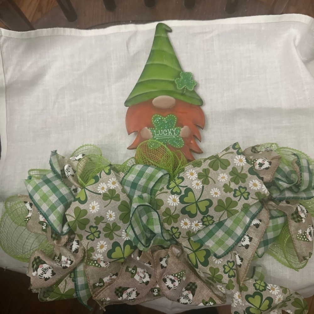 NWT Clover Collection Gnome St Patrick’s Day Door/Wall $95 hanging - Lori Fulton